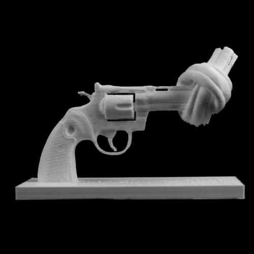 Le Revolver noué, non-violence